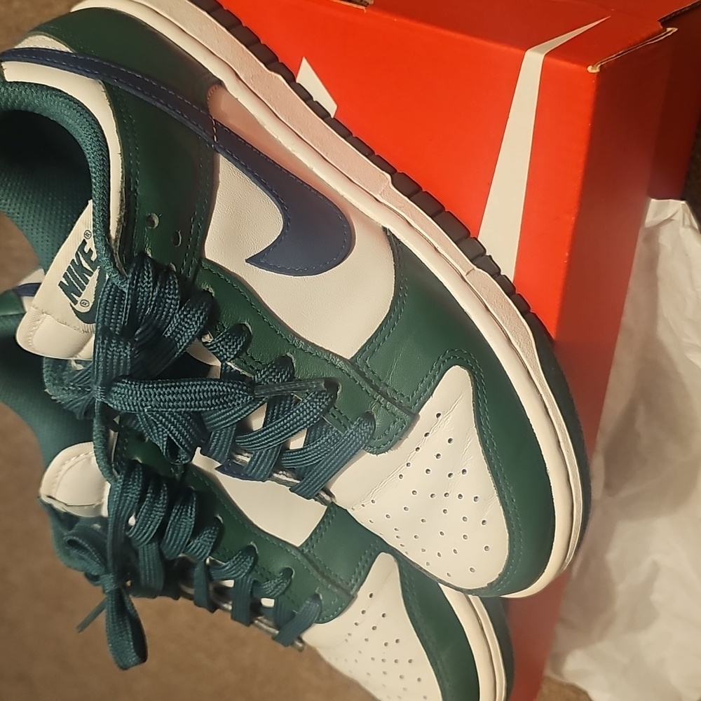 Nike Dunks - Picture 5 of 6
